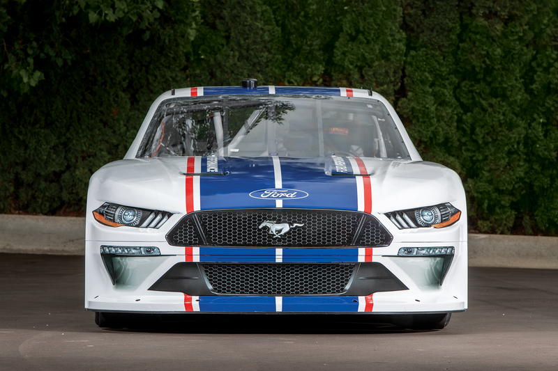 Illustration for article titled Ford Finally Brings Its NASCAR Xfinity Series Mustang Out Of 2011